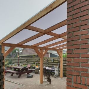 Terrasoverkapping 300x400 in situatie